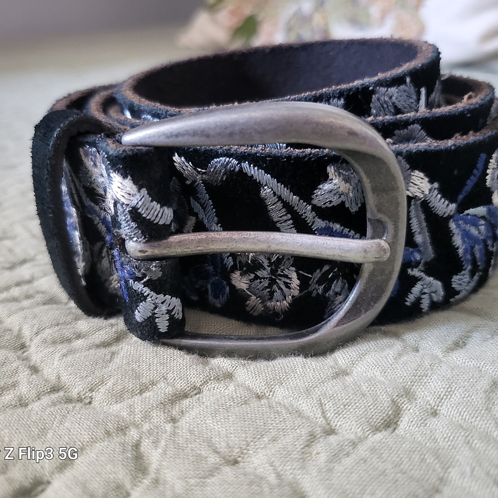 Floral Leather Embroidered Belt with Silver Buckle